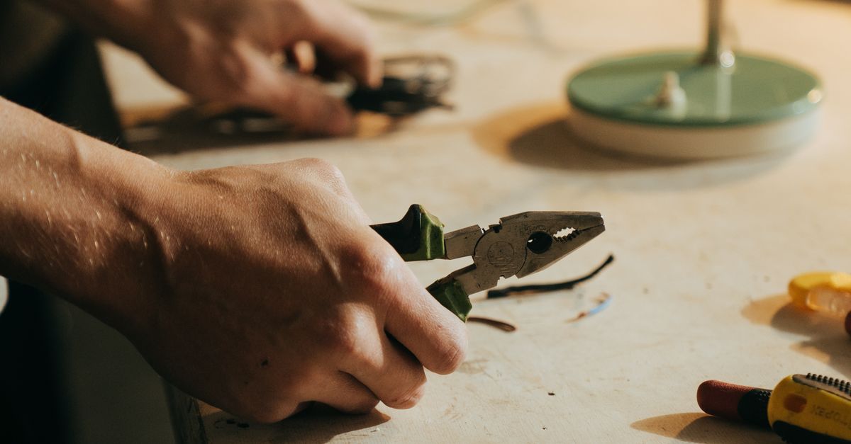 Reestablishing Power After Outages: A Step-by-Step Guide