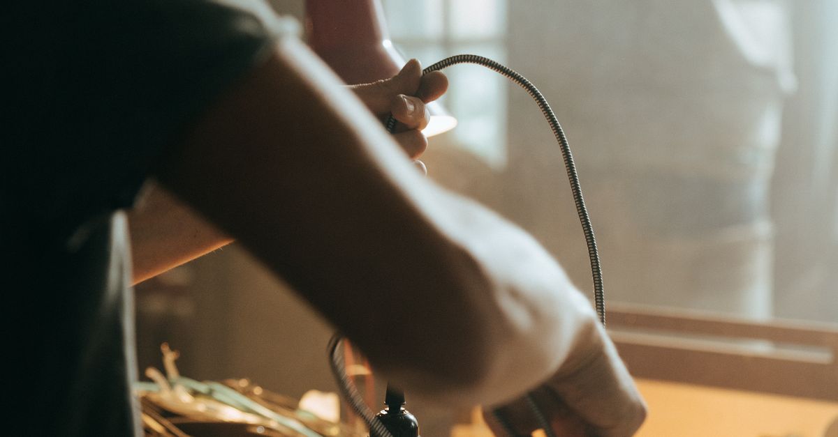 Top Qualities to Look for in an Emergency Electrical Service Provider